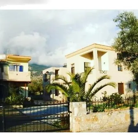 Xenonas Anopolis 1 *
